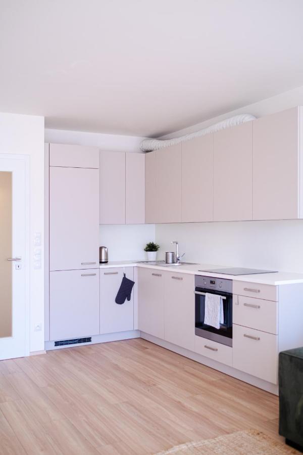 Newly Built Apartment In Vibrant Neighbourhood Praga Zewnętrze zdjęcie