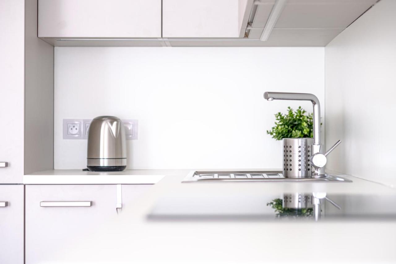 Newly Built Apartment In Vibrant Neighbourhood Praga Zewnętrze zdjęcie