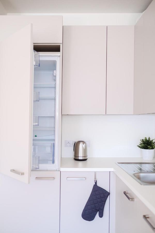 Newly Built Apartment In Vibrant Neighbourhood Praga Zewnętrze zdjęcie