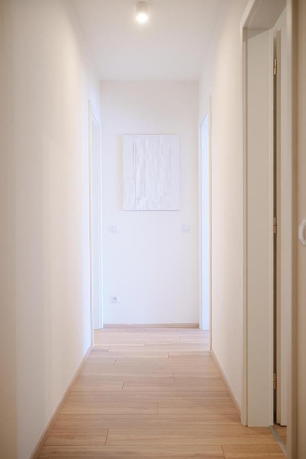 Newly Built Apartment In Vibrant Neighbourhood Praga Zewnętrze zdjęcie