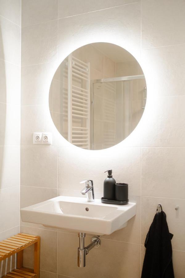 Newly Built Apartment In Vibrant Neighbourhood Praga Zewnętrze zdjęcie
